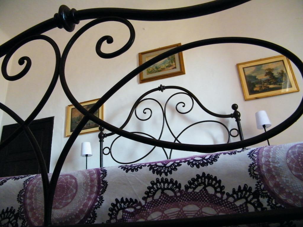 B&B Il Glicine Montefollonico Zimmer foto
