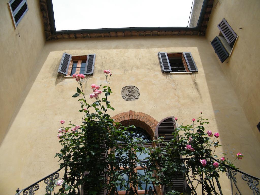 B&B Il Glicine Montefollonico Exterior foto